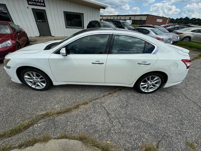 2011 nissan maxima sv