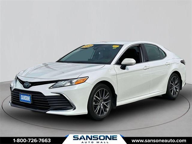 2022 toyota camry hybrid xle