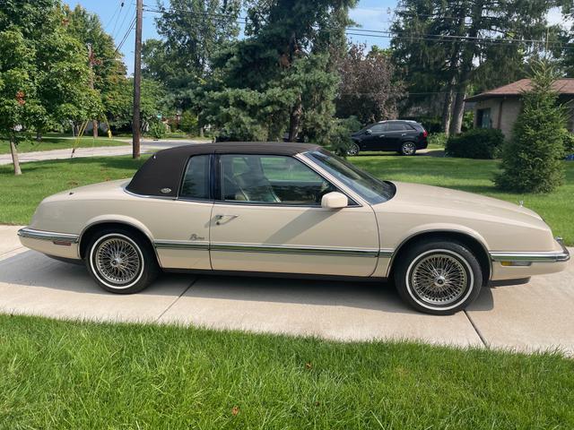 1992 buick riviera base