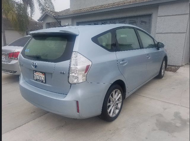 2014 toyota prius prius v trim 5 for sale in california by owner