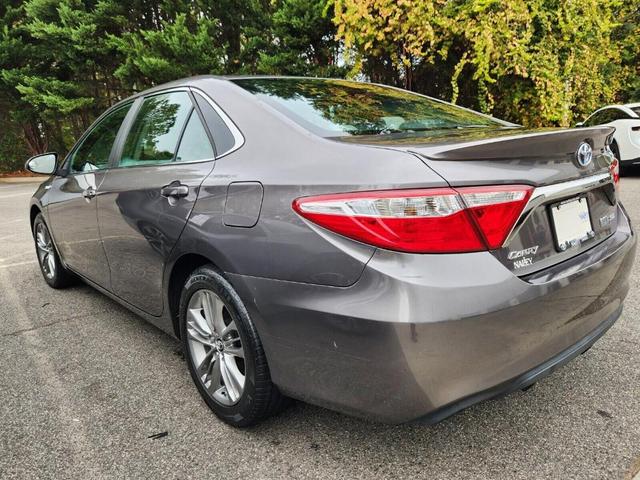 2017 toyota camry hybrid se