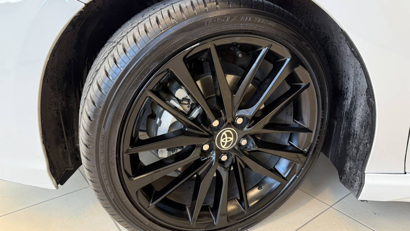 2022 toyota camry hybrid xse