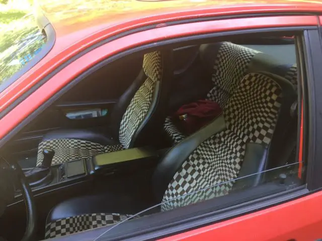 porsche 1983 944 - red