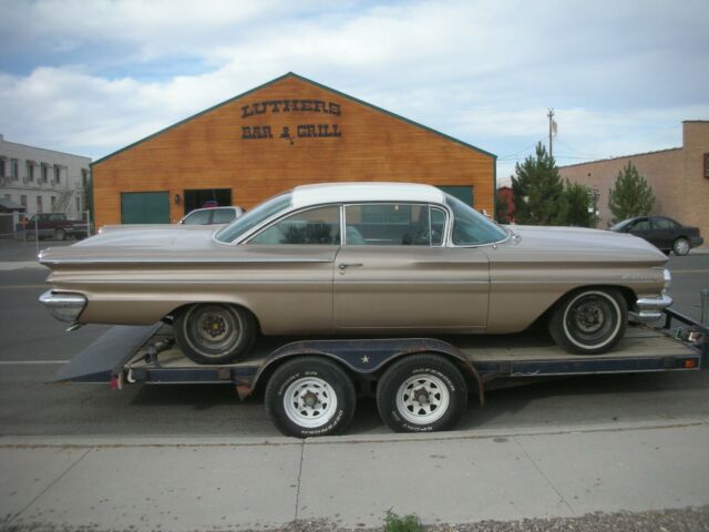 1960 pontiac ventura 2-door hard top