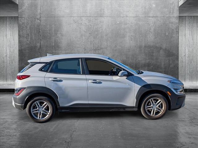 2022 hyundai kona se