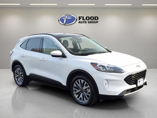 2022 ford escape titanium