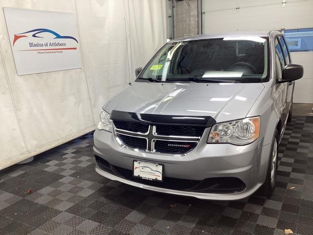 2019 dodge grand caravan se