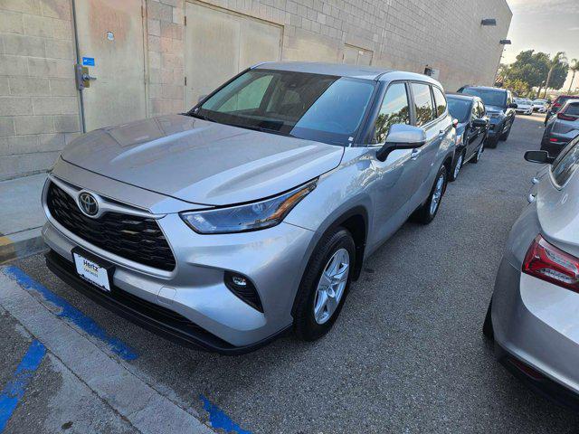 2023 toyota highlander le