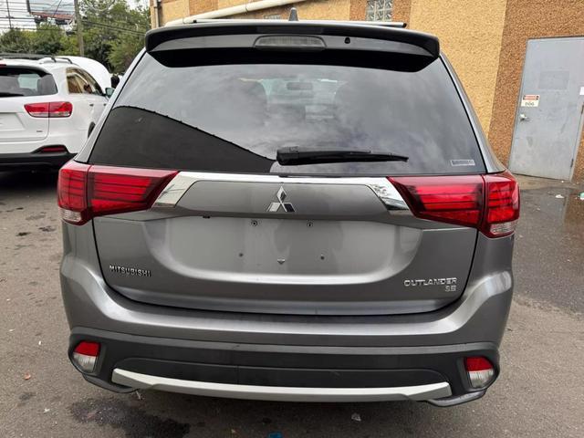 2017 mitsubishi outlander sel