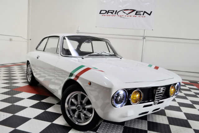 wow alfa romeo gtv junior 1300 hotrod fast, loud and gorgeous fresh video!