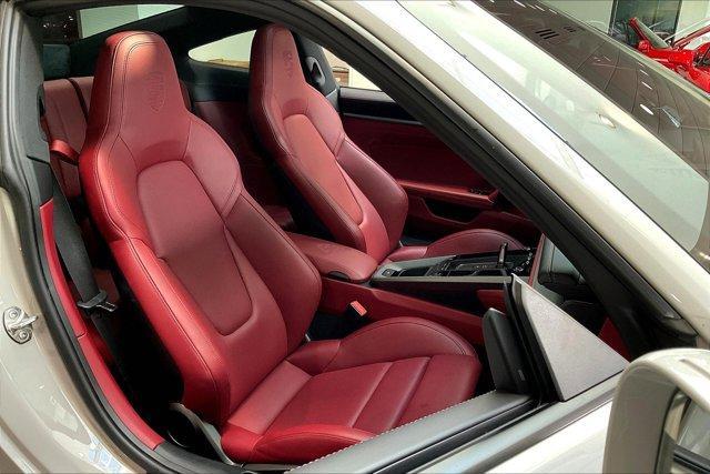 2023 porsche 911 carrera