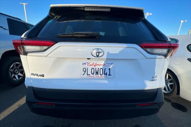 2024 toyota rav4 le