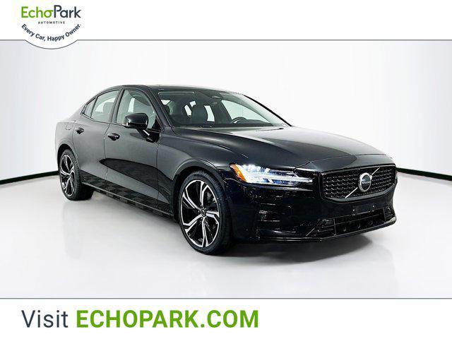 2024 volvo s60 b5 core dark theme