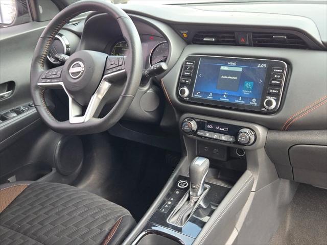 2022 nissan kicks sr