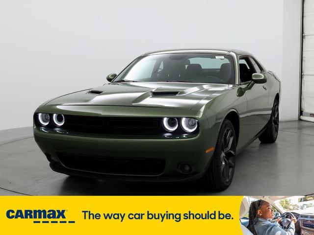 2021 dodge challenger sxt