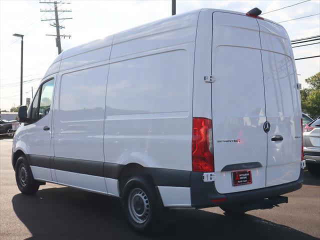 2022 mercedes-benz sprinter 2500 standard roof