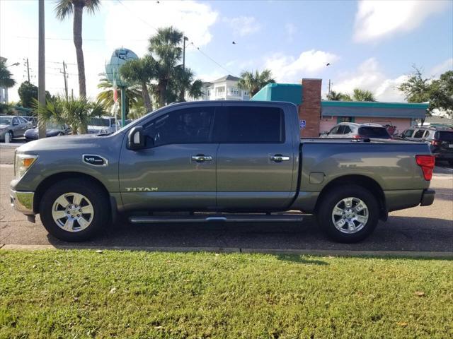 2017 nissan titan sv