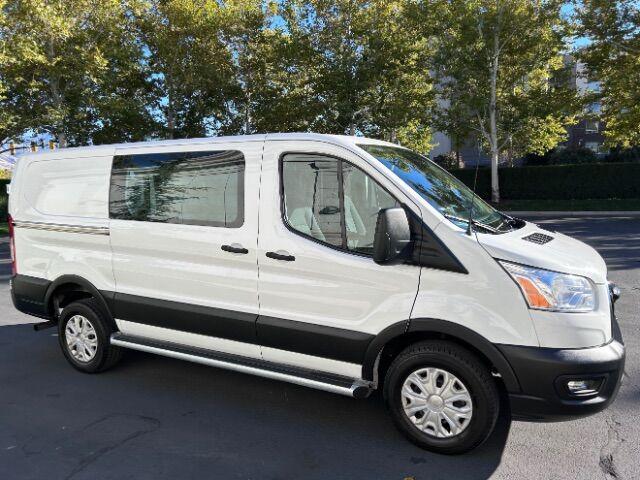2022 ford transit-250