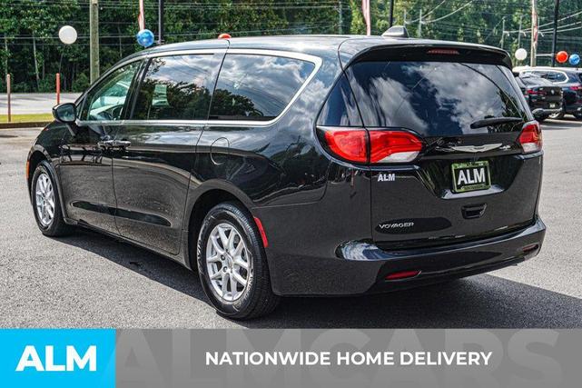 2023 chrysler voyager lx