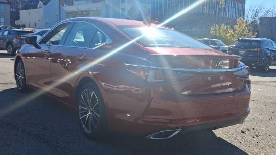2022 Lexus ES