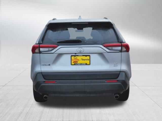 2021 toyota rav4 le