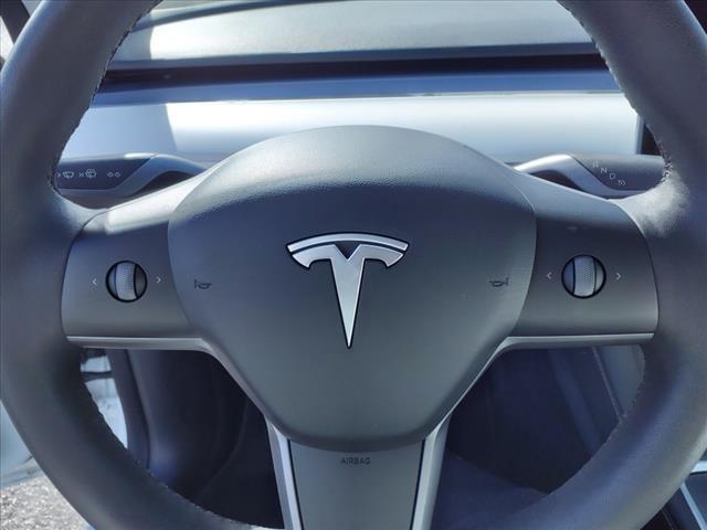 2022 tesla model y long range