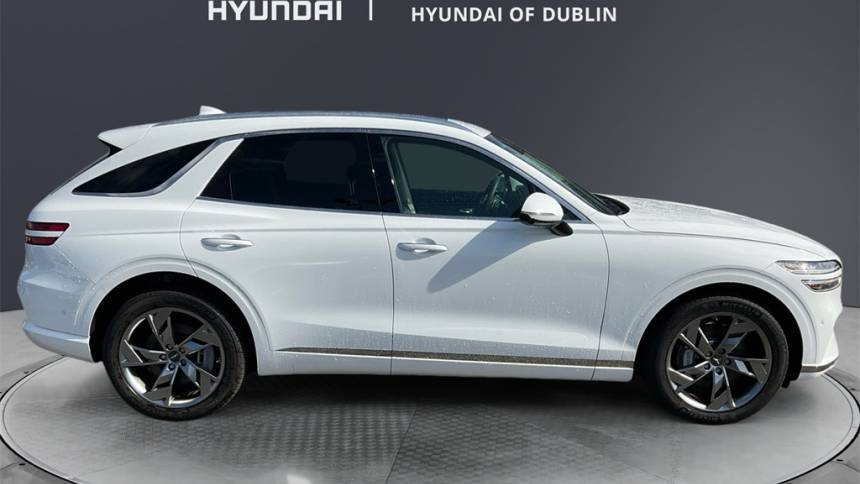 2024 genesis electrified gv70 base