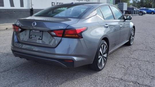 2022 nissan altima 2.5 sv