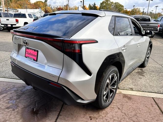 new 2024 toyota bz4x xle