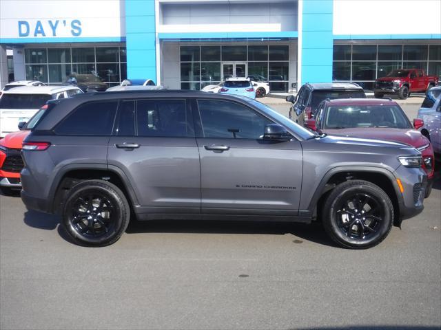 2024 jeep grand cherokee altitude