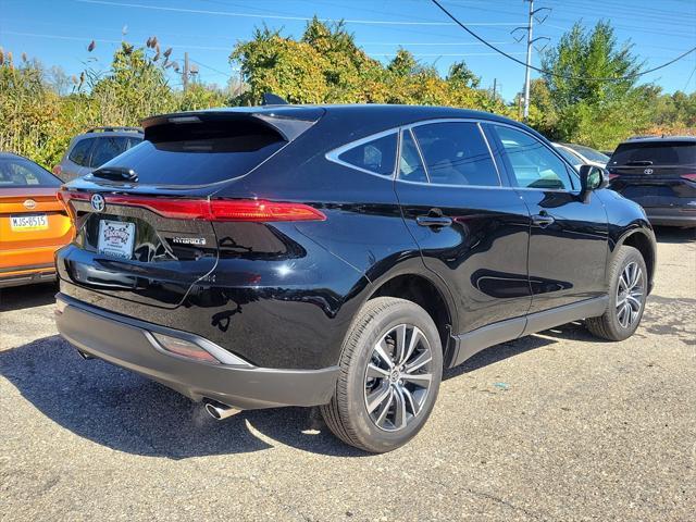 2022 toyota venza le