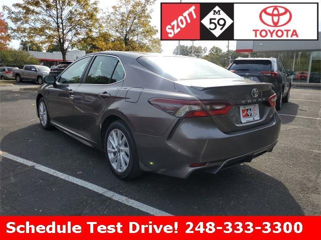 2022 toyota camry se