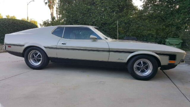 1971 ford mustang sports roof