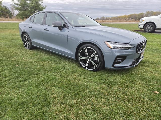 2024 volvo s60 b5 core dark theme