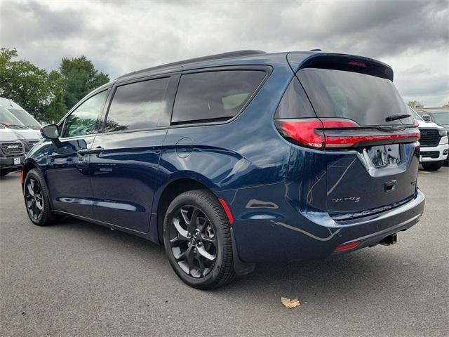 2023 chrysler pacifica limited