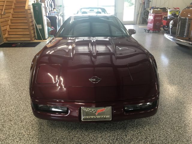 1993 chevrolet corvette coupe - 40th anniversary ruby red 20k original miles
