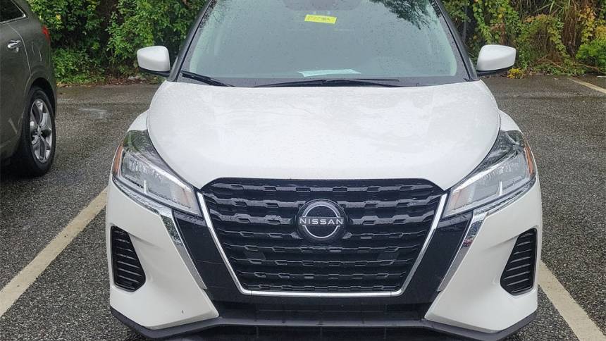 2022 nissan kicks sv
