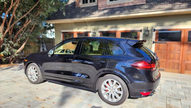 2013 porsche cayenne gts