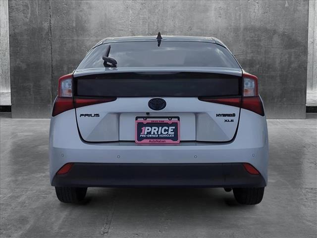 2022 toyota prius l