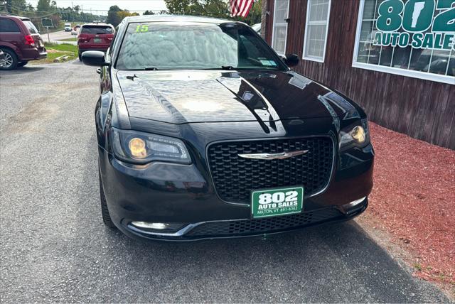 2015 chrysler 300 s
