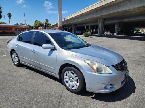 2010 nissan altima