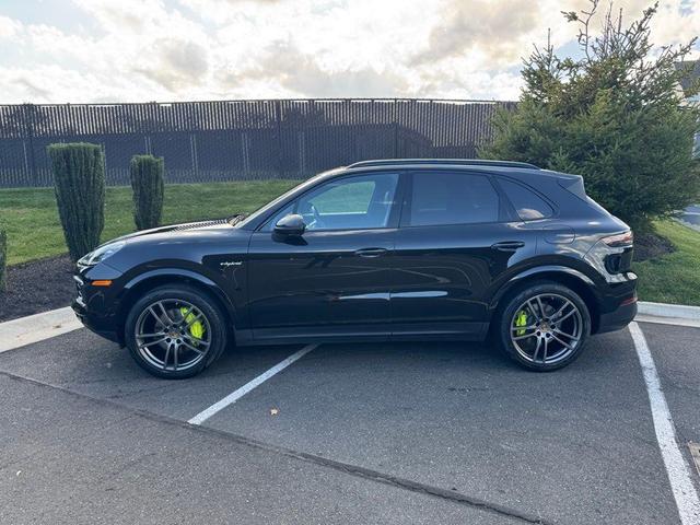 2021 porsche cayenne e-hybrid awd