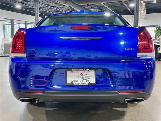 2021 chrysler 300 touring