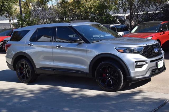2022 ford explorer st