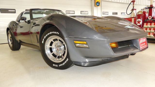 1982 chevrolet corvette 44730 miles charcoal coupe v8 5.7l automatic