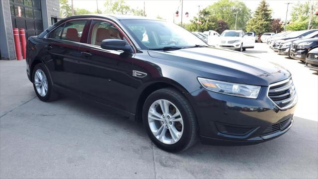 2015 ford taurus se