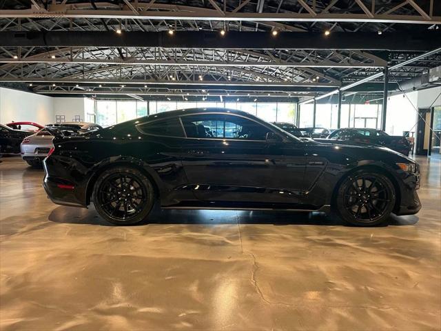 2020 ford shelby gt350 base