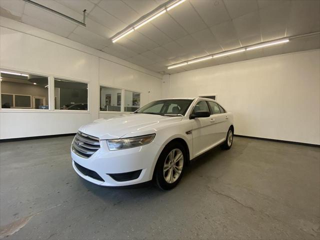 2015 ford taurus se