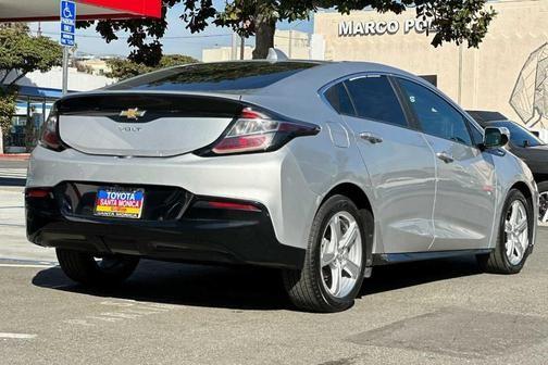 2017 chevrolet volt