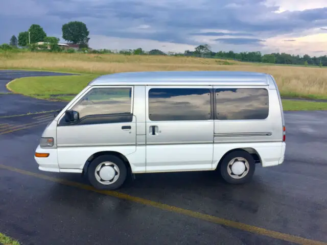 1993 mitsubishi delica starwagon - 5 speed - gas - 25k actual miles - rhd jdm